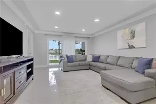 9580 Victoria Ln, Naples, FL 34109 - Photo 12