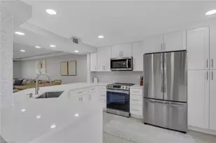 9580 Victoria Ln, Naples, FL 34109 - Photo 6