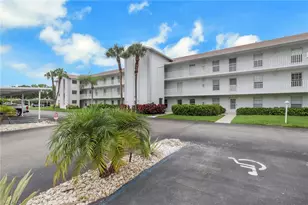 9580 Victoria Ln, Naples, FL 34109 - Photo 2