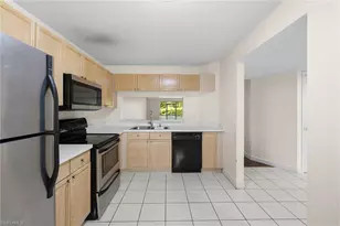 7725 Jewel Ln, Naples, FL 34109 - Photo 8