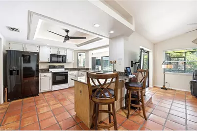 221 Channing Ct, Naples, FL 34110 - Photo 10