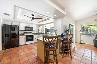 221 Channing Ct, Naples, FL 34110 - Photo 10