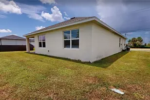 513 Nelson Rd N, Cape Coral, FL 33993 - Photo 28