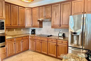 9218 Veneto Ln, Naples, FL 34113 - Photo 10