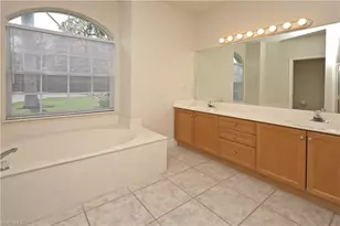32 Heritage Way, Naples, FL 34110 - Photo 16