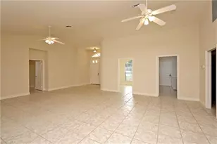 32 Heritage Way, Naples, FL 34110 - Photo 10