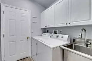 1059 Jardin Dr, Naples, FL 34104 - Photo 20