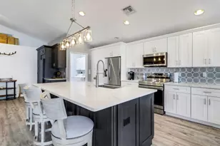 1059 Jardin Dr, Naples, FL 34104 - Photo 8