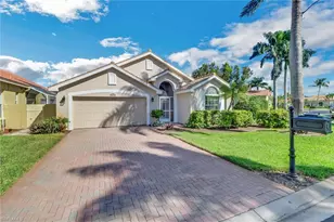 1059 Jardin Dr, Naples, FL 34104 - Photo 1