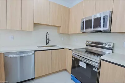 613/615 W 12th St, Lehigh Acres, FL 33972 - Photo 12