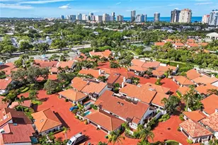 529 Bay Villas Ln, Naples, FL 34108 - Photo 24