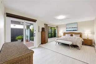 529 Bay Villas Ln, Naples, FL 34108 - Photo 10