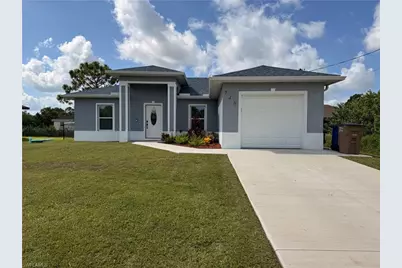 746 Chestnut St E, Lehigh Acres, FL 33974 - Photo 2