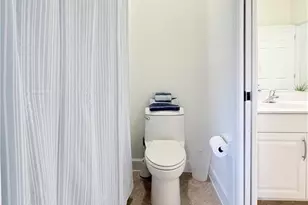 7903 Founders Cir, Naples, FL 34104 - Photo 28