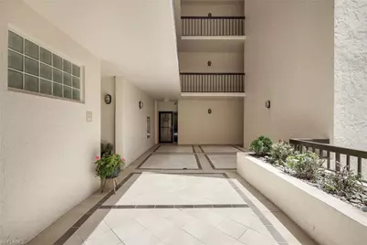 6520 Valen Way #104, Naples, FL 34108 - Photo 4