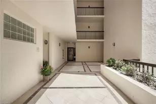 6520 Valen Way, Naples, FL 34108 - Photo 4