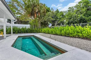 2048 Holiday Ln, Naples, FL 34104 - Photo 28