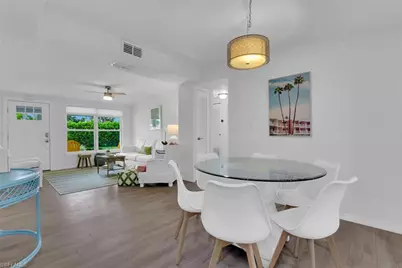 2048 Holiday Ln, Naples, FL 34104 - Photo 6