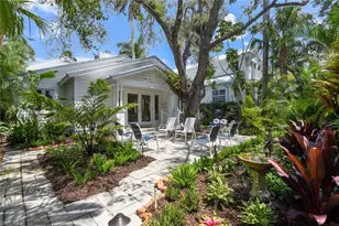 223 11th Ave S, Naples, FL 34102 - Photo 4