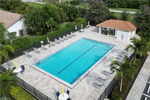 1025 Foxfire Ln, Naples, FL 34104 - Photo 44