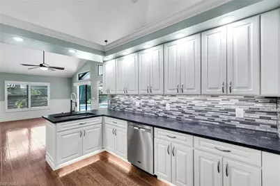 520 Raven Way, Naples, FL 34110 - Photo 12
