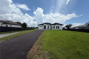 3806 NE 60th Ave, Naples, FL 34120 - Photo 26