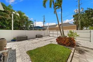 665 10th St N, Naples, FL 34102 - Photo 42