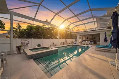 665 10th St N, Naples, FL 34102 - Photo 40
