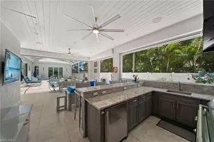 665 10th St N, Naples, FL 34102 - Photo 32
