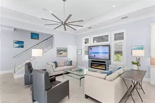 665 10th St N, Naples, FL 34102 - Photo 10