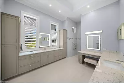 665 10th St N, Naples, FL 34102 - Photo 16