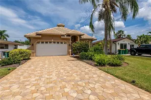 651 106th Ave N, Naples, FL 34108 - Photo 2