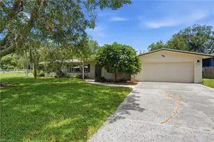 55 Aqua Ln, North Fort Myers, FL 33903 - Photo 2
