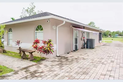 3210 22nd Ave NE, Naples, FL 34120 - Photo 2