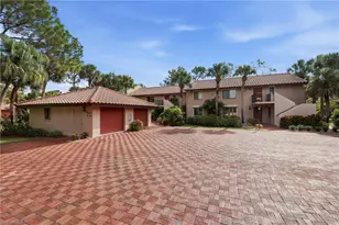 3207 Horse Carriage Way, Naples, FL 34105 - Photo 2