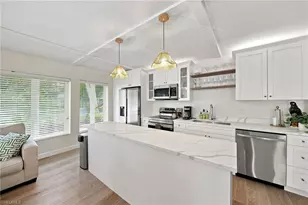 280 4th St S, Naples, FL 34102 - Photo 6