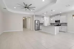 16382 Barclay Ct, Naples, FL 34110 - Photo 10