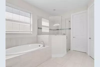 16382 Barclay Ct, Naples, FL 34110 - Photo 22