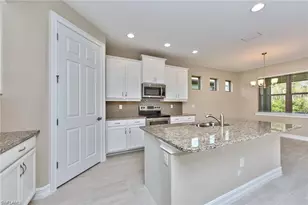 16354 Barclay Ct, Naples, FL 34110 - Photo 8