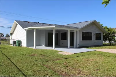 1905 NE 6th St, Cape Coral, FL 33909 - Photo 8