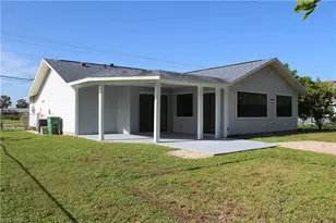 1905 NE 6th St, Cape Coral, FL 33909 - Photo 8