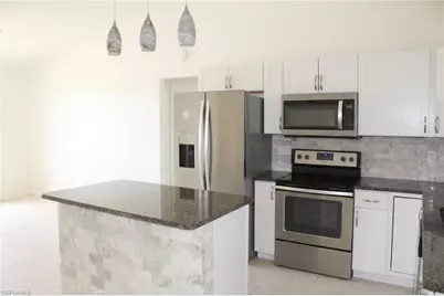 1905 NE 6th St, Cape Coral, FL 33909 - Photo 4