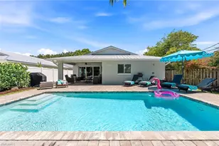 737 91st Ave N, Naples, FL 34108 - Photo 2