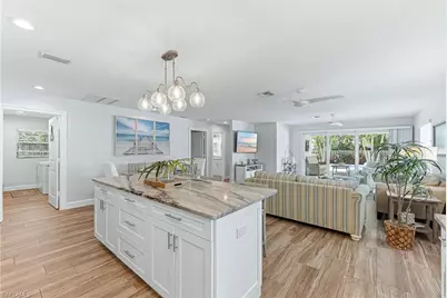 737 91st Ave N, Naples, FL 34108 - Photo 14