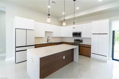1015 Bagget St E, Lehigh Acres, FL 33974 - Photo 10