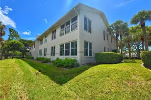 1310 Charleston Square Dr, Naples, FL 34110 - Photo 38