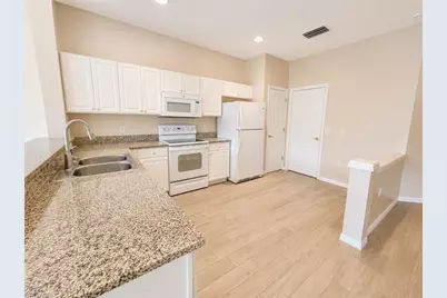 912 Hampton Cir #92, Naples, FL 34105 - Photo 16