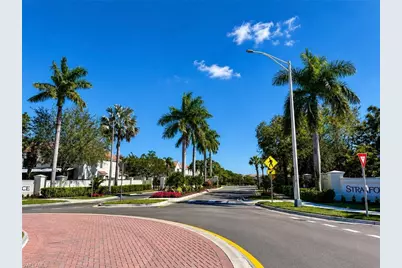 912 Hampton Cir #92, Naples, FL 34105 - Photo 14