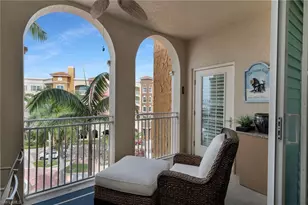 451 Bayfront Pl, Naples, FL 34102 - Photo 20
