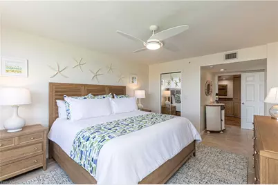 25 Bluebill Ave #301, Naples, FL 34108 - Photo 14